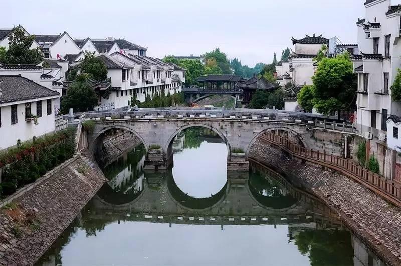 那些不合群的人是怎么考虑人际关系的？游戏画面